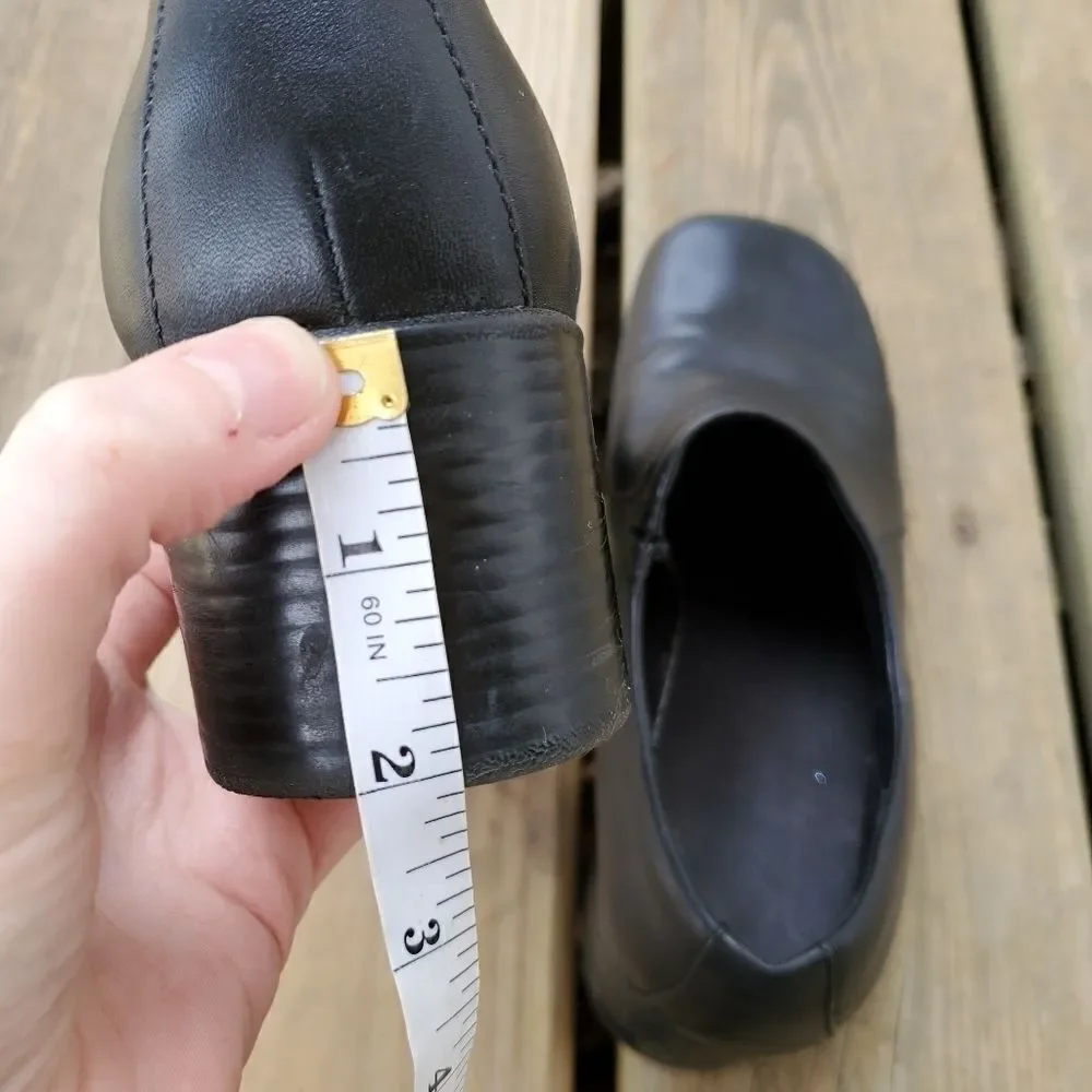 Vintage 90s y2k Clarks Square Toe Chunky Heel Black Leather Heeled Loafer Bootie